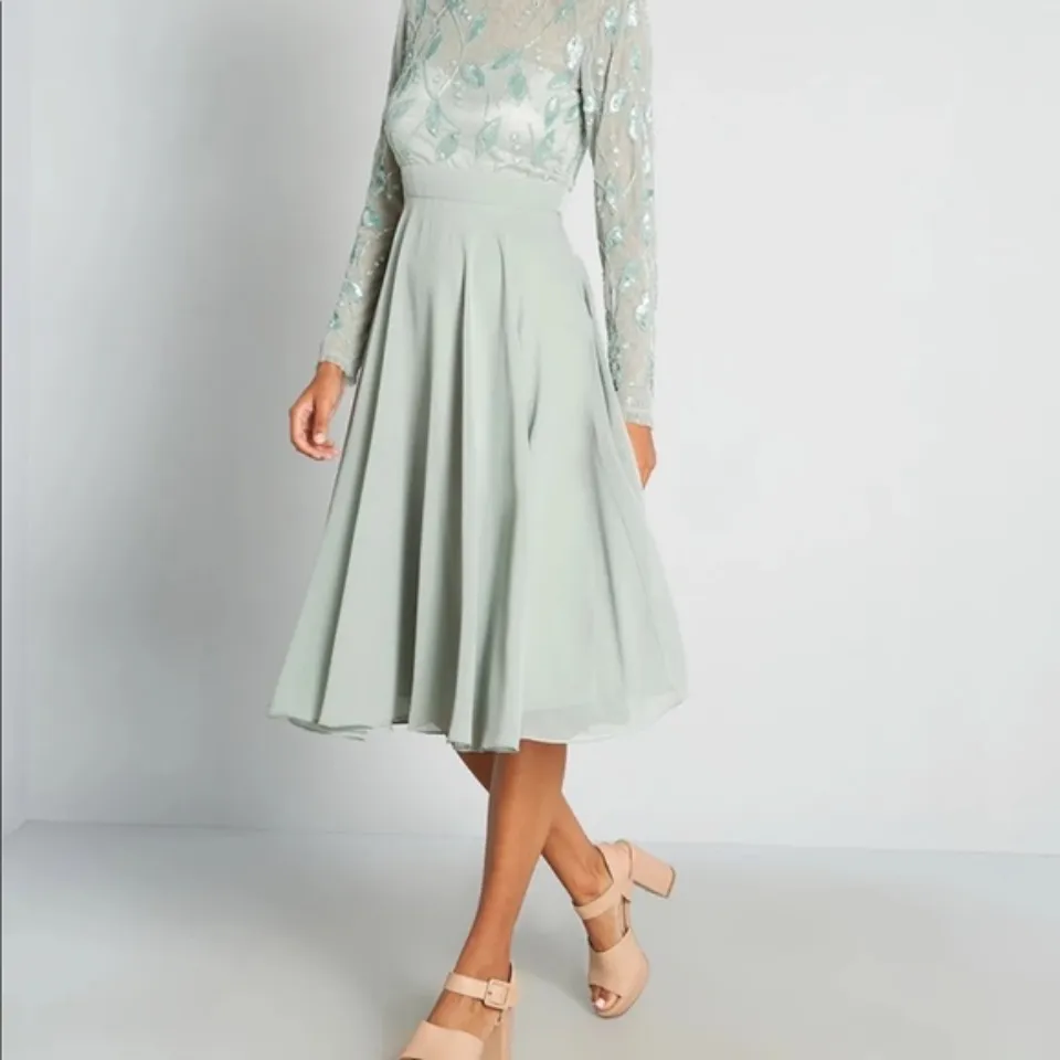 ModCloth Wandering Amongst the Lily Leaves Midi Dress Review